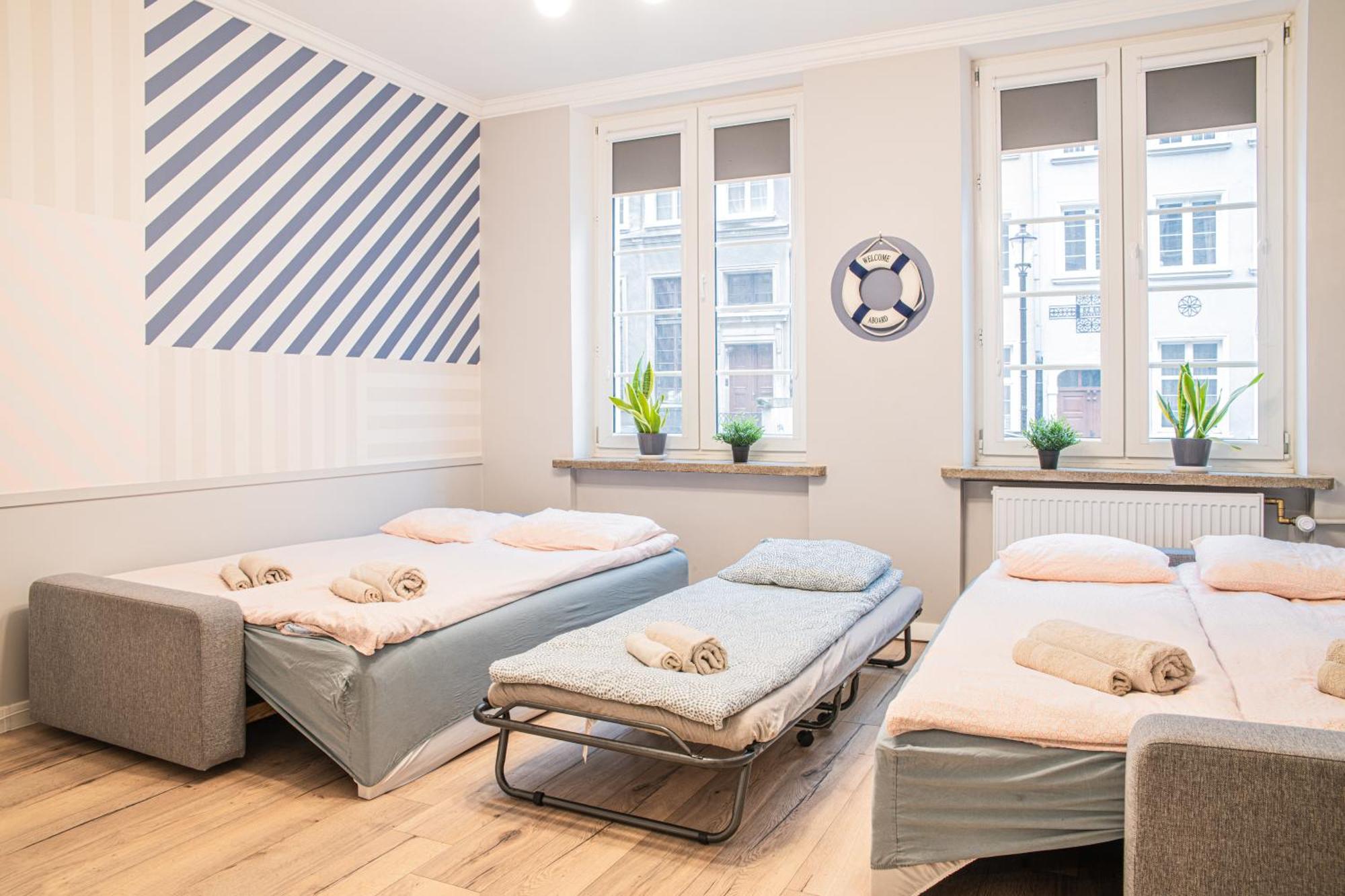 Lily Apart - Private Rooms In The Old Town 格但斯克 外观 照片