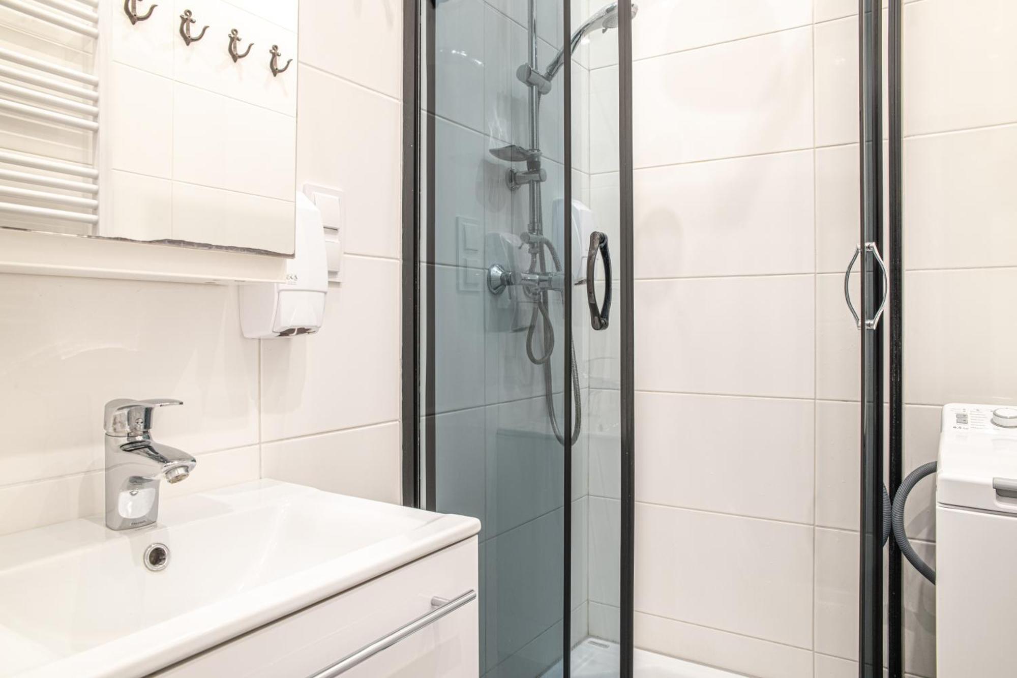Lily Apart - Private Rooms In The Old Town 格但斯克 外观 照片